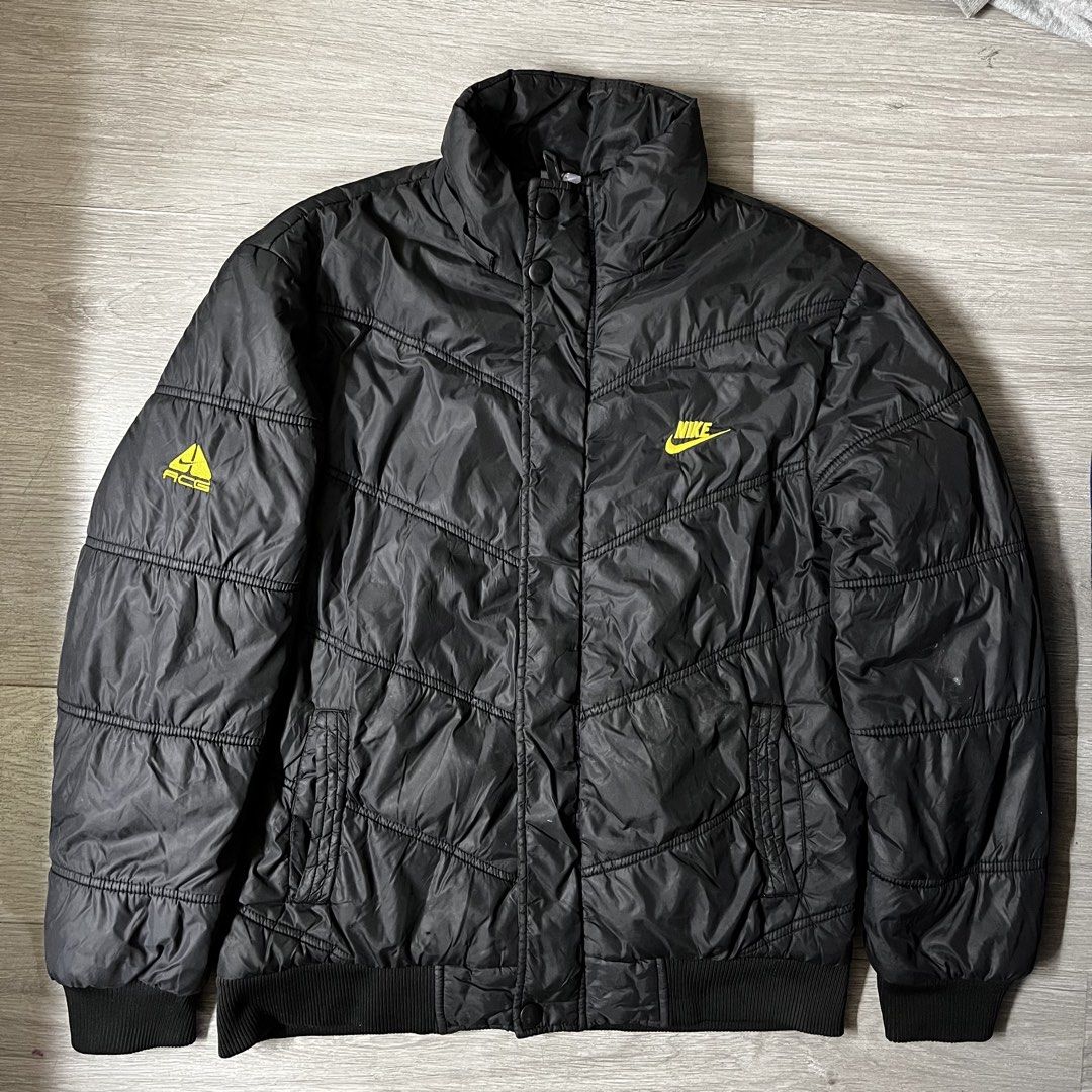 Nike ACG Puffer Jacket (Black) (Category: Coats, Jackets and Outerwear) located in Imus. Submitted by eyruh (Listing ID 1468464770, Image 2). Description: XL on tag 26 length / 21 Width Color rate: 9.5/10 Excellent condition.