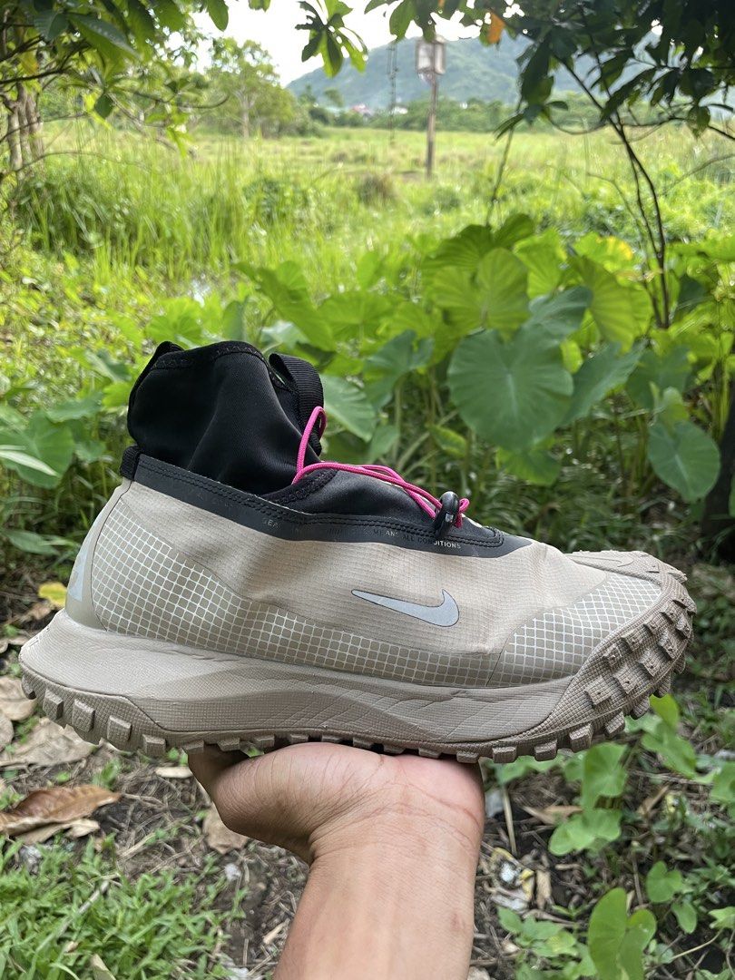 NIKE ACG TRAIL SHOES (Category: Sneakers) located in Tacloban City. Submitted by solothriftfinds (Listing ID 1468361003, Image 2). Description: Nike ACG trail shoes Good condition Issue:missing sole pad Cut tag.