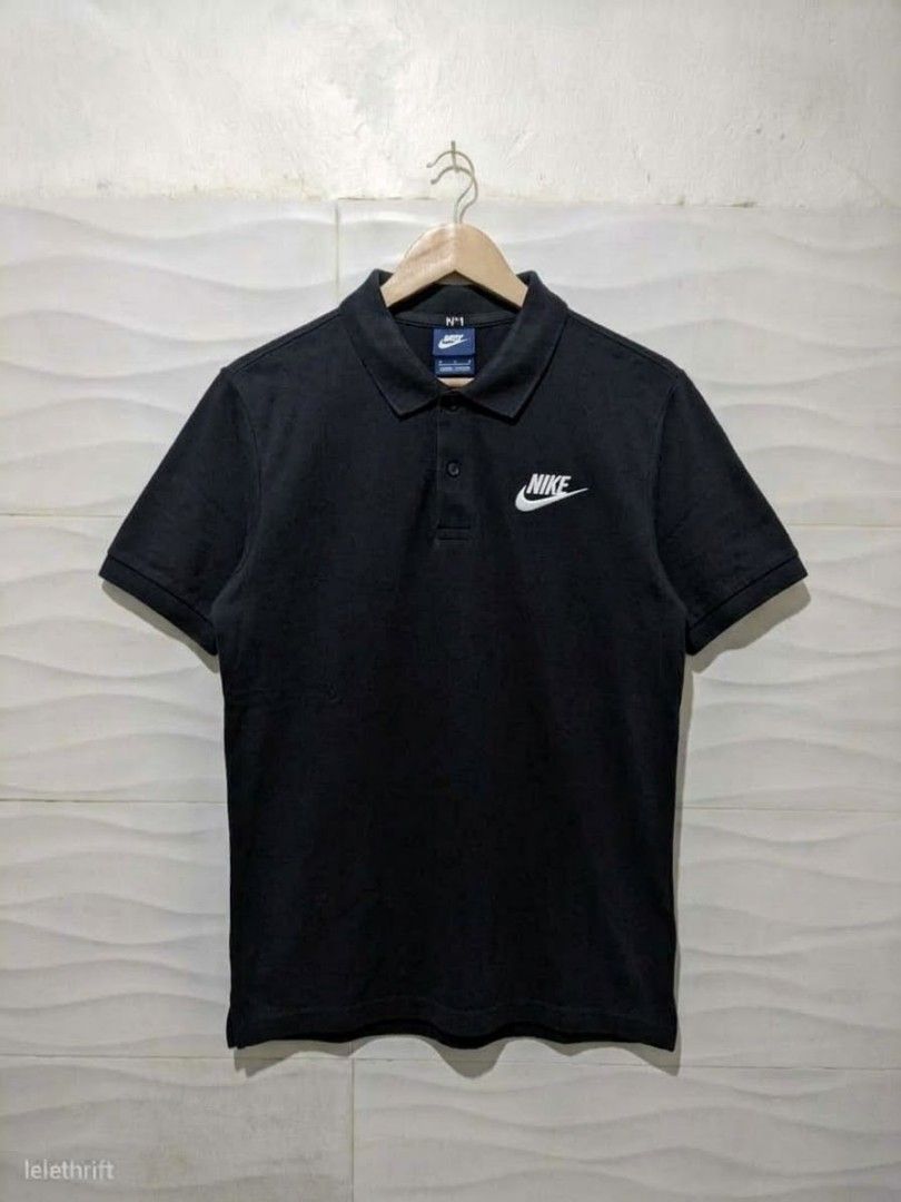 Nike Black polo shirt (Category: Tshirts & Polo Shirts ) located in Batangas. Submitted by lelethrift.com (Listing ID 1468373991, Image 2). Description: Nike polo shirt Size: Medium to Large Authentic complete tags with washtag embroidered chest logo ready to wear na napa laundry na.