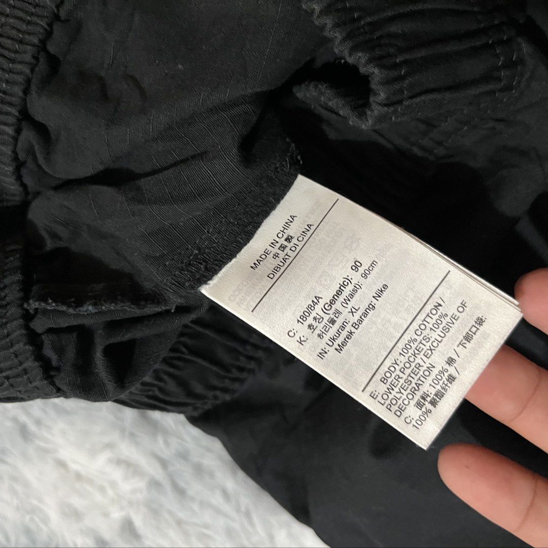 Nike Cargo Short (Category: Shorts) located in Alubijid. Submitted by rstylthrft (Listing ID 1468317070, Image 3). Description: .