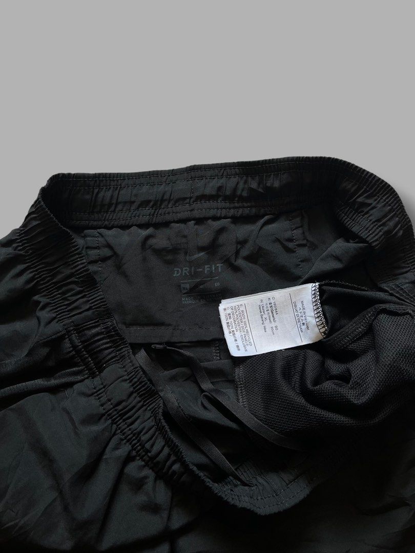 Nike Challenger Dri-Fit Shorts (Category: Shorts) located in Cebu City. Submitted by dip.thrift (Listing ID 1468459119, Image 3). Description: ▫️Official Tag ▫️Waistline: 32-36 Length: 16.5 Thigh: 14 Leg Opening: 13 ▫️Issue: None ▫️Color Rate: 10/10 ▫️Condition: 10/10.