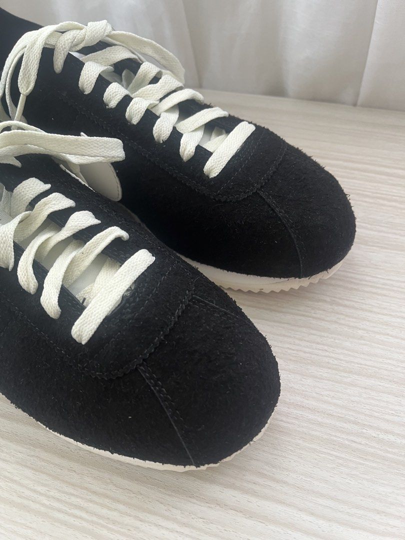 Nike Cortez Black White Suede (Category: Sneakers) located in Cebu City. Submitted by stylebyregi (Listing ID 1468310568, Image 3). Description: - Brand/Model: Nike Cortez - Material/Color: Black suede with white leather swoosh and heel tab - Size: US 12.5, UK 10, EUR 45, 29.5 cm on tag but actually fits US10 - Brand new with box, selling cause its small Bought just two weeks ago in HK street market (NGA).