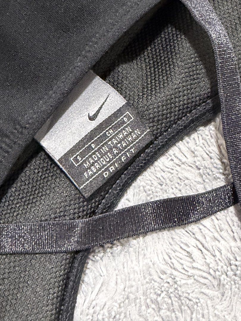 Nike Criss Cross Halter Top (Category: Activewear) located in Dasmarinas. Submitted by shoppingaccount__ (Listing ID 1468334412, Image 3). Description: .