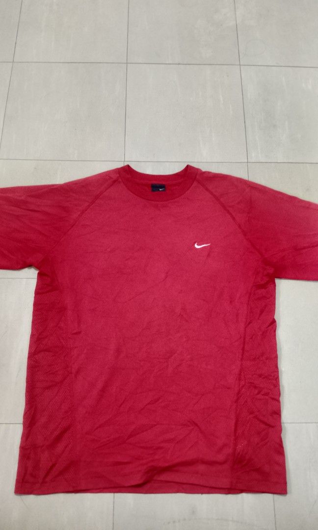 Nike dry fit (Category: Tshirts & Polo Shirts ) located in Oas. Submitted by yortzzz (Listing ID 1468283840, Image 1). Description: no issue!.