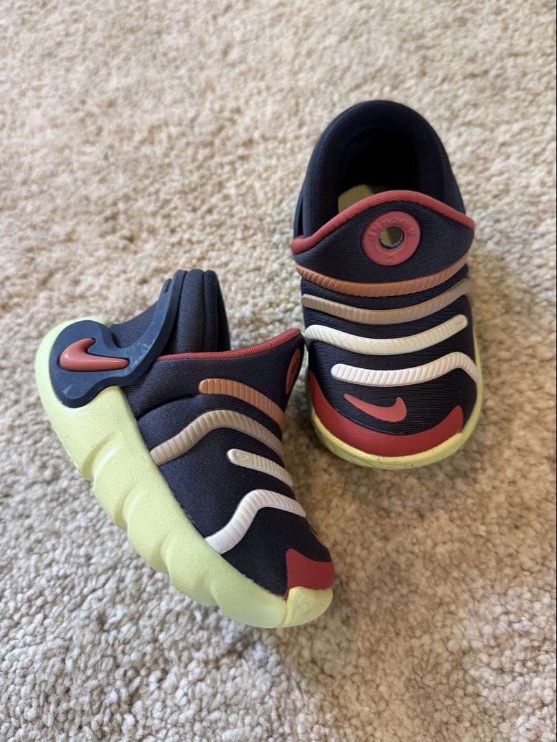 Nike Dynamo 2 EasyOn Baby Shoes Size 3C (Category: Babies & Kids Fashion) located in Makati City. Submitted by keiiiiichan (Listing ID 1468296572, Image 1). Description: - Brand new with box - Size: US 3C / UK 2.5 / EUR 18.5 .