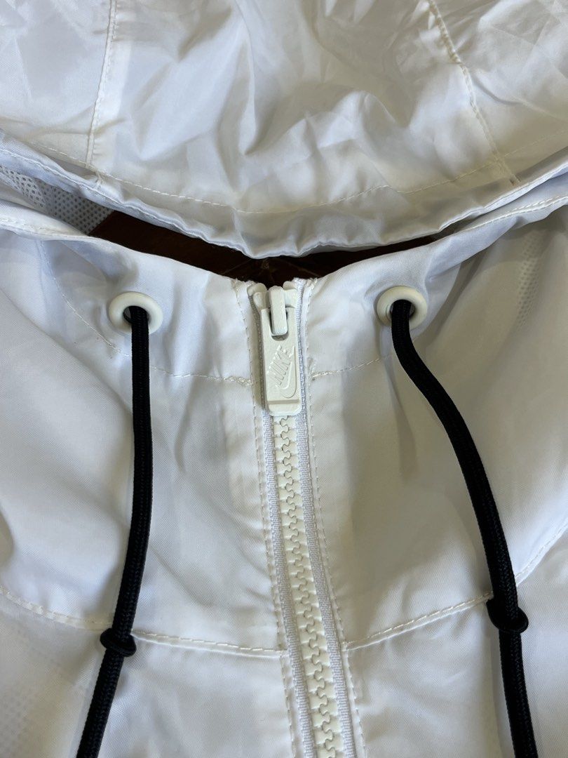 Nike Embroided Logo Windbreaker (Category: Coats, Jackets and Outerwear) located in Manila. Submitted by cjcuevas_05 (Listing ID 1468411226, Image 3). Description: 📍Tanza Cavite Dimes: 26.5x27.65 See photo for details GCASH ONLI, can ship thru JnT/orange check out .