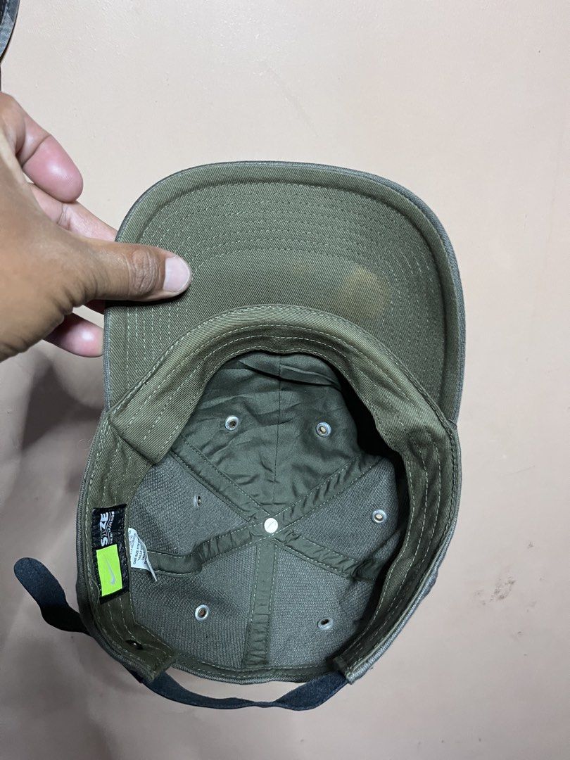 Nike Heritage (Category: Caps & Hats) located in Balingasag. Submitted by thriftkoto_83 (Listing ID 1468314167, Image 3). Description: .