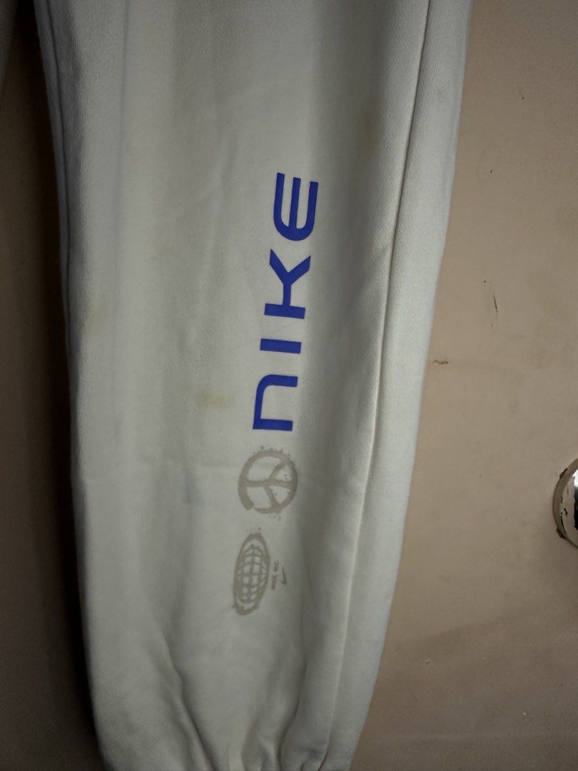 NIKE JOGGER PANTS (Category: Joggers) located in Manila. Submitted by bendeictsthrift53 (Listing ID 1468343572, Image 3). Description: - NIKE JOGGER PANTS - EXCELLENT CONDITION - ALREADY WASH - NO ISSUE - SIZE XS OG TAG - W 26 to 30 L 38.5.