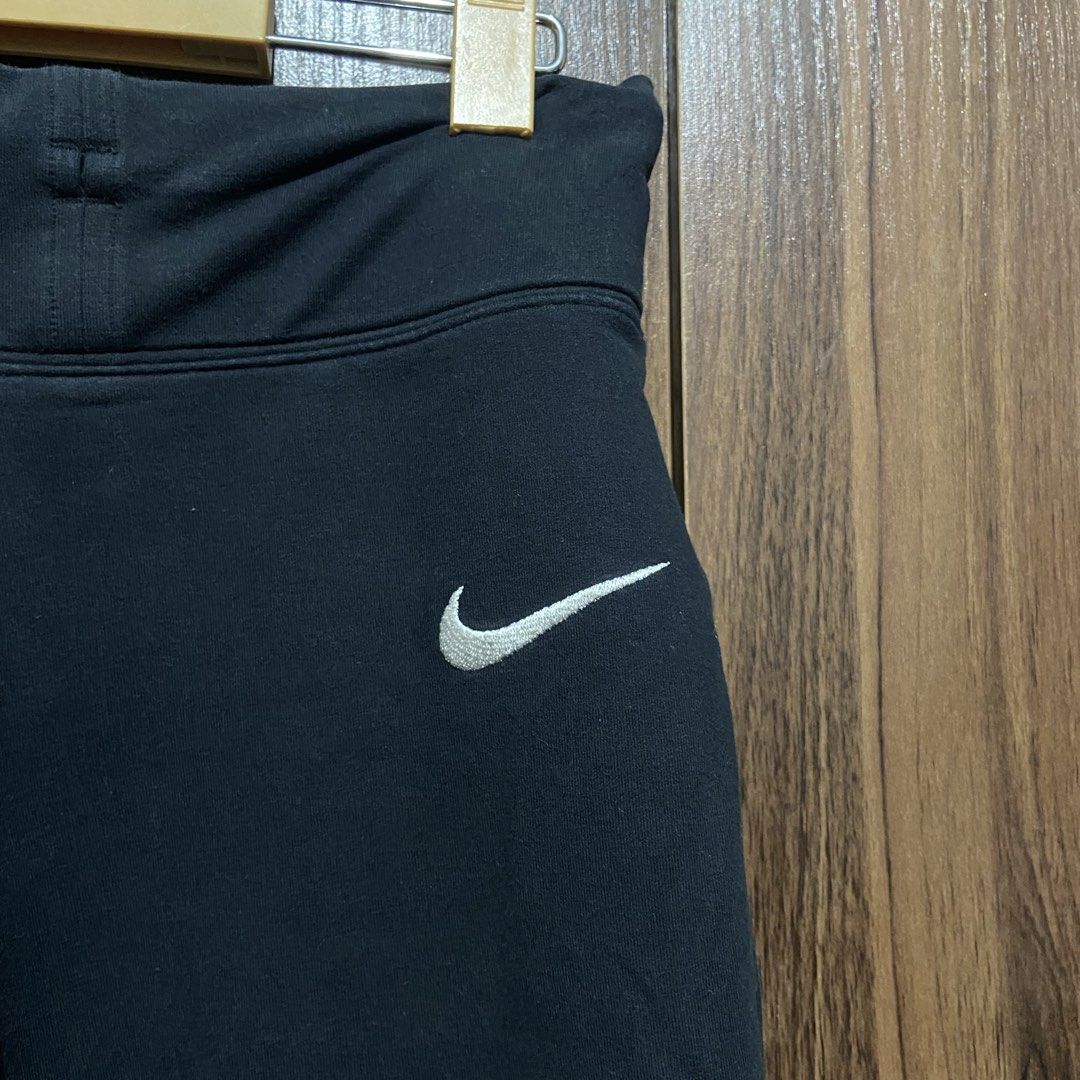 Nike Just Do It Black Capri Sweatpants (Category: Joggers) located in Marikina City. Submitted by jeliie (Listing ID 1468423760, Image 2). Description: No issue Authentic .