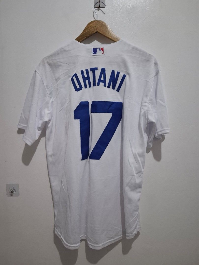 Nike LA dodger small fit med to L (Category: Activewear) located in Tarlac. Submitted by christopher.24 (Listing ID 1468320520, Image 2). Description: excellent condition legit.