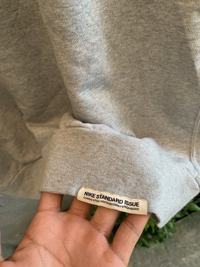 Nike longsleeve (Category: Activewear) located in Bayombong. Submitted by johnestrell315 (Listing ID 1468363816, Image 3). Description: As new condition .