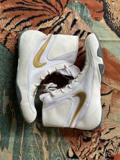 (Category: ) located in . Submitted by streetwear.collections (Listing ID 1468408028, Image 1). Description: .
