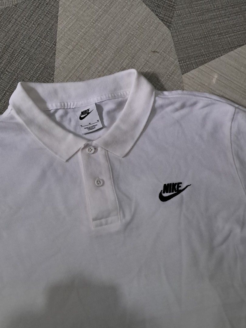 Nike polo tshirt (Category: Tshirts & Polo Shirts ) located in Cebu City. Submitted by chill_zy (Listing ID 1468343792, Image 2). Description: .