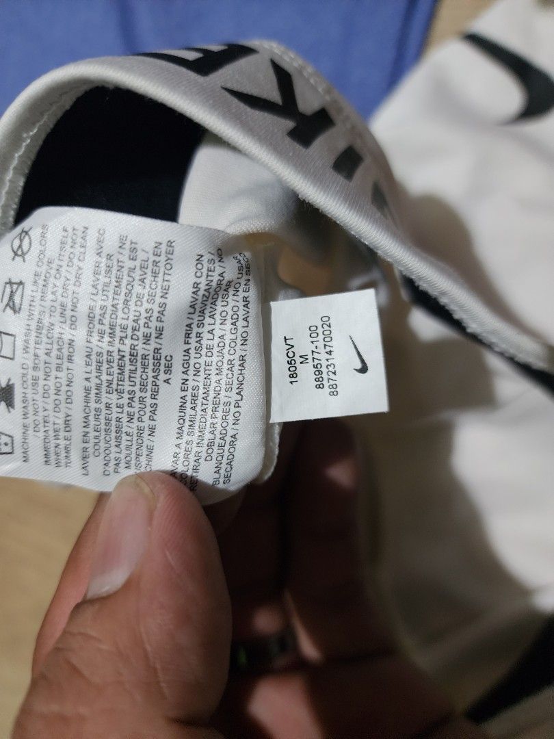 Nike pro 2pcs (Category: Activewear) located in Real. Submitted by raphy2019 (Listing ID 1468419260, Image 3). Description: .