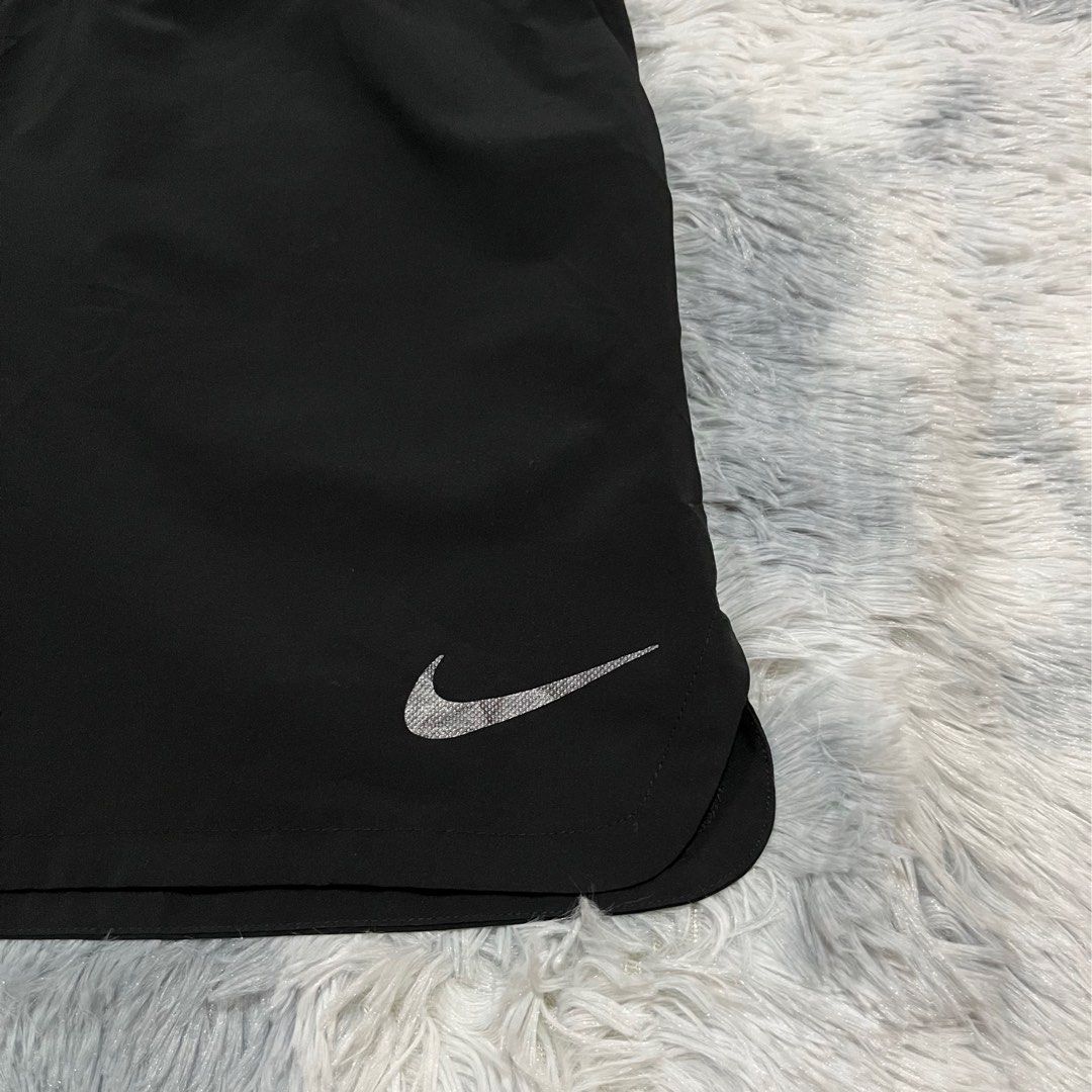 Nike Running (Category: Shorts) located in Alubijid. Submitted by rstylthrft (Listing ID 1468316885, Image 2). Description: .