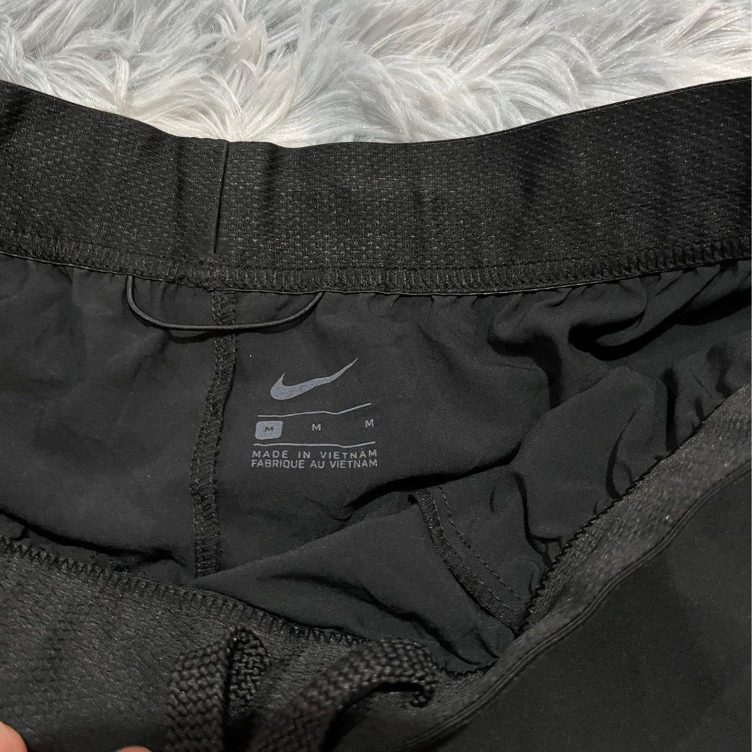 Nike Running (Category: Shorts) located in Alubijid. Submitted by rstylthrft (Listing ID 1468316885, Image 3). Description: .
