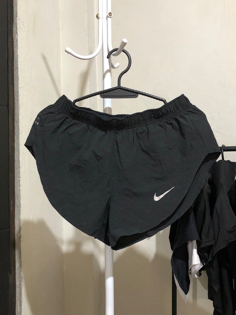 Nike Running Division Black Shorts (Category: Shorts) located in Manila. Submitted by dianatabangcura (Listing ID 1468449150, Image 2). Description: NIKE Running Shorts (Women) P280 + sf Good as new. 1000/10 condition Loc: Llano, North Caloocan Payment first. No COD J&T / SPX / Lalamove Visit on blue app: Joy Tabangcuraaa.