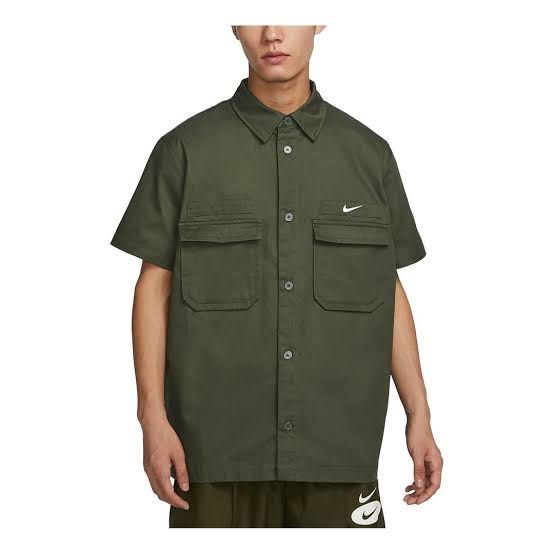 Nike SB Woven Pocket Button-Up S/S Polo (Category: Tshirts & Polo Shirts ) located in Manila. Submitted by whowearsstreetwear (Listing ID 1468458041, Image 2). Description: Nike SB Woven Pocket Button-Up S/S Polo (Authentic) - Size: Large fit (measurements in inches) W - 22 L - 30 Condition: Excellent - As New Flaw/s: none + shipping fee Location: Manila (Near UST).
