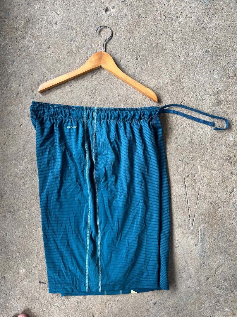 nike short xl (Category: Shorts) located in Rizal. Submitted by saint-nike11 (Listing ID 1468307454, Image 3). Description: nike short xl on tag 400.