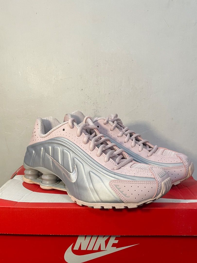 Nike Shox Size 8 US / 39 EU (Category: Sneakers) located in Manila. Submitted by tshoponline (Listing ID 1468299128, Image 2). Description: Nike Shox R4 Rose Price: ₱4000 negotiable • authentic, purchased from nike outlet store • size 8US / 39 EU / 250mm • brand new, fitted only ikeep ko sana to pero maliit fit niya 💔😭 Nike Shox TL Light Army Price: ₱3000 negotiable • authentic, purchased from nike outlet store • size 8 / 39 EU / 250mm • used o