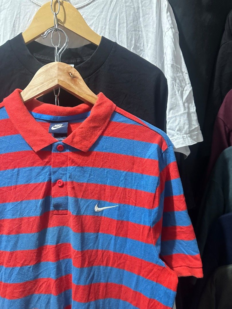 Nike stripe polo shirt (Category: Tshirts & Polo Shirts ) located in Davao. Submitted by boss_kel (Listing ID 1468428366, Image 2). Description: 22 width 30 lenght.