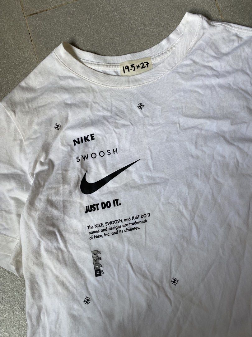 Nike swoosh tshirt (Category: Tshirts & Polo Shirts ) located in Digos. Submitted by thriftflexph (Listing ID 1468352063, Image 2). Description: Size&Dimes:19.5/27 Color&Condi:9.5/10 issue:Need wash DM for more information 🫶 Items are all thrifted/Handpicked Can ship nationwide🇵🇭 Add Shipping Fee ✈️🎁.