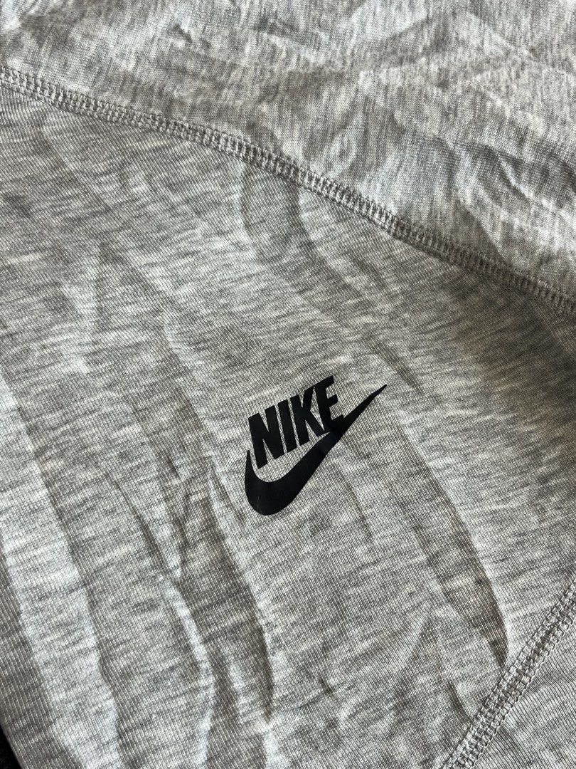 Nike Techfleece (Category: Coats, Jackets and Outerwear) located in Manila. Submitted by cjcuevas_05 (Listing ID 1468385638, Image 2). Description: 📍Tanza Cavite Dimes: 22x27 See photos for details GCASH ONLY, can ship thru JnT/orange check out .