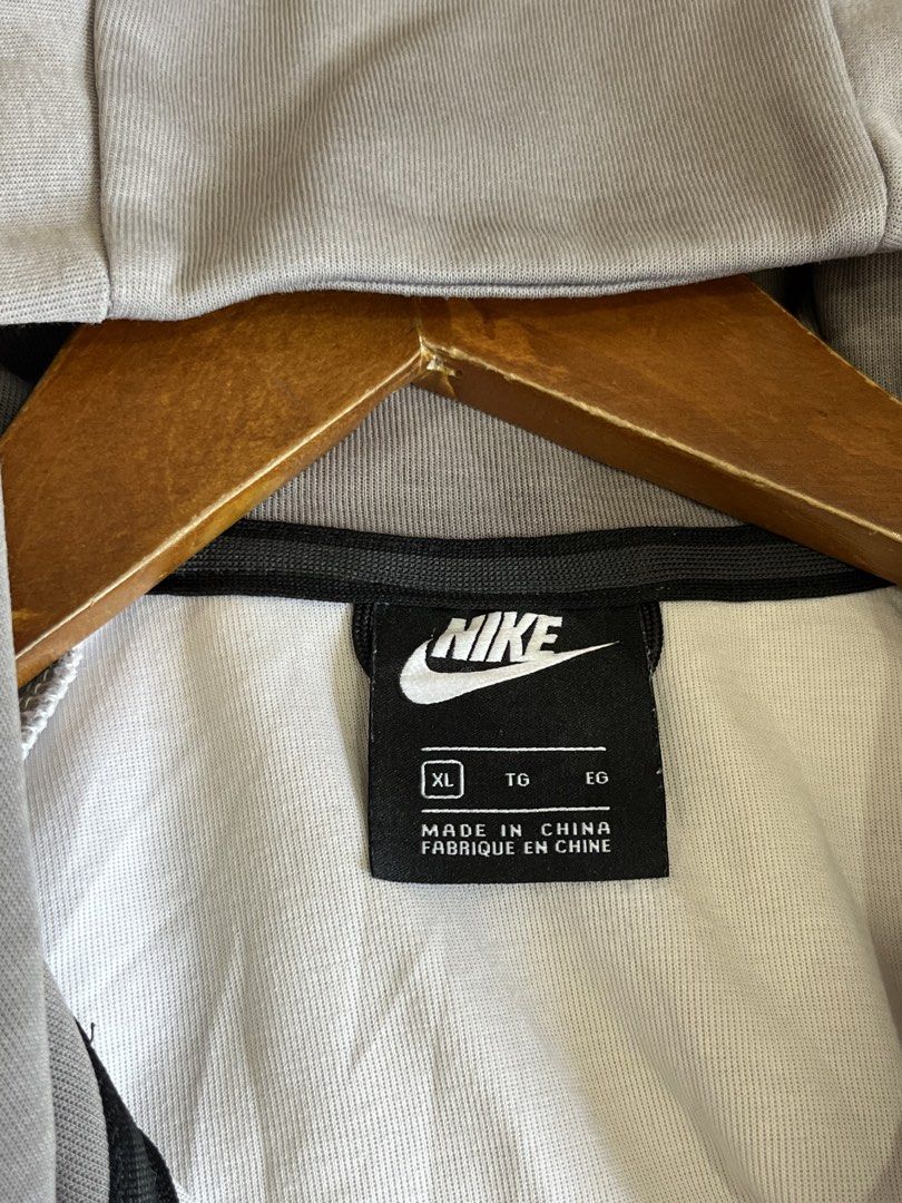 Nike Techfleece (Category: Coats, Jackets and Outerwear) located in Manila. Submitted by cjcuevas_05 (Listing ID 1468412391, Image 3). Description: 📍Tanza Cavite Dimes: 22x25 See photo for details GCASH ONLI, can ship thru JnT/orange check out .