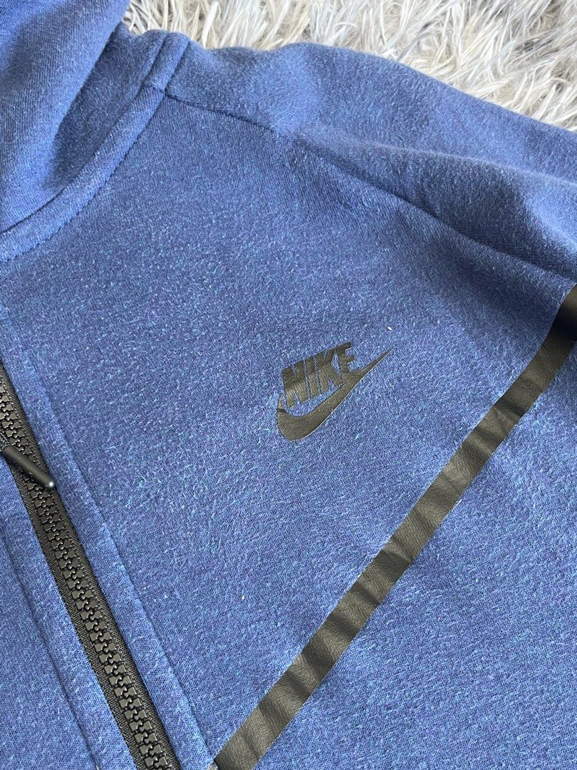 Nike Techfleece (Category: Coats, Jackets and Outerwear) located in Manila. Submitted by cjcuevas_05 (Listing ID 1468412783, Image 2). Description: 📍Tanza Cavite Dimes: 23xF25xB27 See photo for details GCASH ONLI, can ship thru JnT/orange check out .