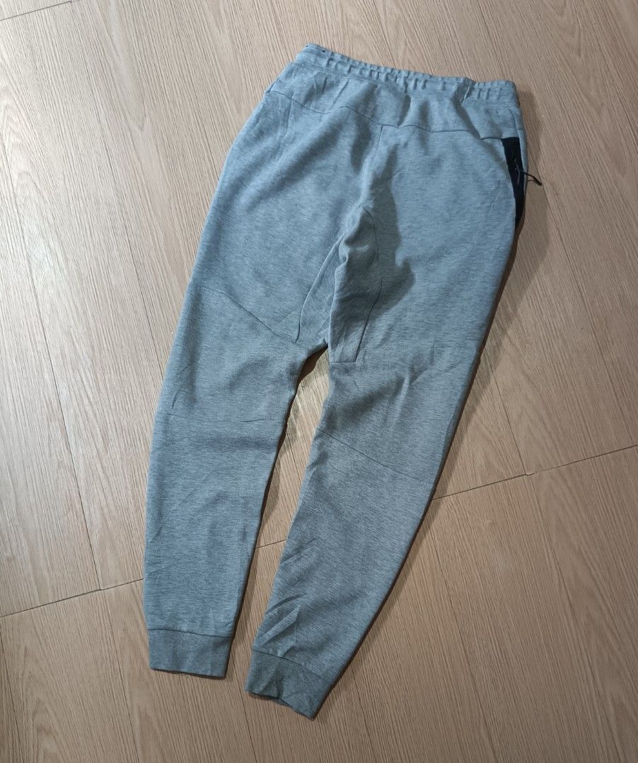 NIKE TECHFLEECE JOGGER PANTS - GRAY (Category: Joggers) located in Cavite. Submitted by marcuz.lifestyle (Listing ID 1468313586, Image 3). Description: WAIST:28-30 LENGTH:38 VERRYGOOD CONDITION NO ISSUE COLOR RATE:9.5/10 MOP:GCASH DELIVERY COURIER:JNT LOCATION:IMUS CAVITE.