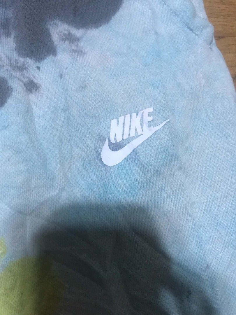nike tie dye short (Category: Shorts) located in Manila. Submitted by gllysv (Listing ID 1468327482, Image 2). Description: .