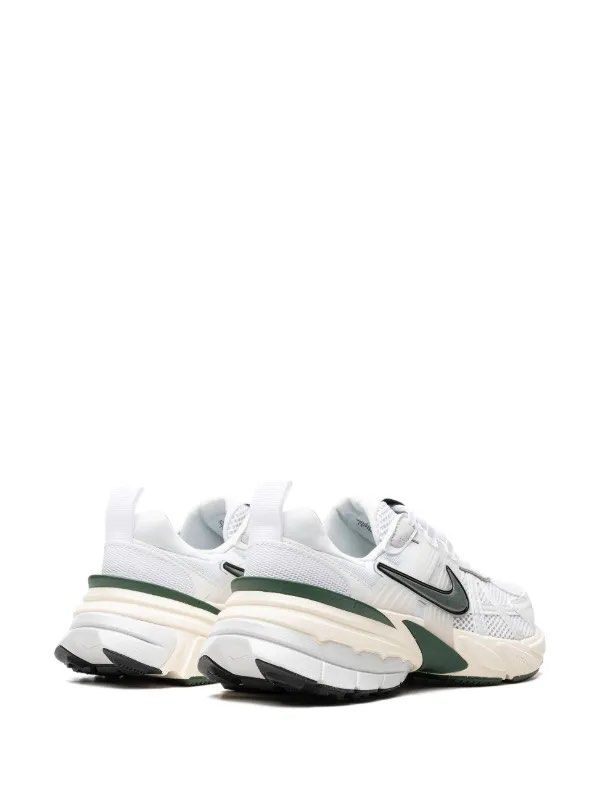 Nike V2K Run Womens (Platinum Green) (Category: Sneakers) located in Bulacan. Submitted by d3clutters (Listing ID 1468317238, Image 2). Description: - us 7, 24cm - used a few times only - no box included - dm for actual photos rfs: decluttering .