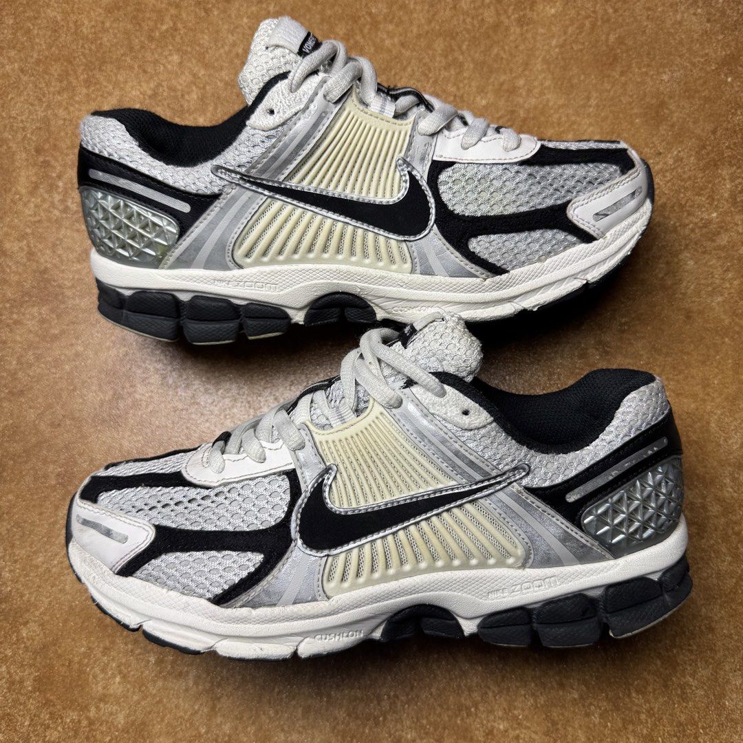 NIKE VOMERO 5 (Category: Sneakers) located in Panabo. Submitted by shoerarefinds (Listing ID 1468340082, Image 1). Description: ÑÌĶÈ VÓMÊŘÒ (3) SIZE: CM 24.5 / EURO 38.5 / US 7.5 Good condition, minimal draging LOCATION: PANABO CITY, DAVAO DEL NORTE, 8105 2200 FREESHIPPING .