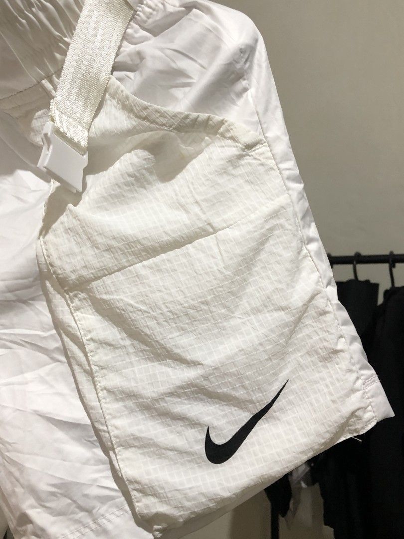 Nike White Utility Shorts Size XS (Category: Other Bottoms) located in Manila. Submitted by dianatabangcura (Listing ID 1468449149, Image 3). Description: NIKE Shorts P280 + sf Good as new. 1000/10 condition Loc: Llano, North Caloocan Payment first. No COD J&T / SPX / Lalamove Visit on blue app: Joy Tabangcuraaa.