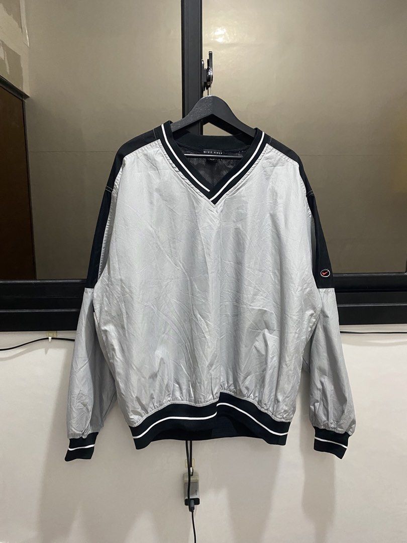 Nike windbreaker (Category: Hoodies) located in Manila. Submitted by hell_market (Listing ID 1468424071, Image 1). Description: .