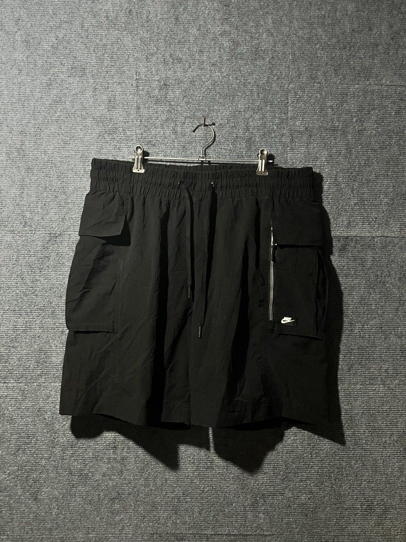 NIKE WOVEN CARGO SHORTS (Category: Shorts) located in Naga. Submitted by goodfinds_only.v1 (Listing ID 1468431221, Image 2). Description: FOR SALE -NIKE WOVEN CARGO SHORTS SIZE:XXL ON TAG BEST FIT LARGE MEASUREMENTS WAISTLINE:34 UP TO 40(STRETCHABLE) LENGTH:20 INCHES LEG OPEN:12 INCHES COLOR RATE:9.3/10 EXCELLENT CONDITION NO FLAWS DM ME TO PURCHASE!.