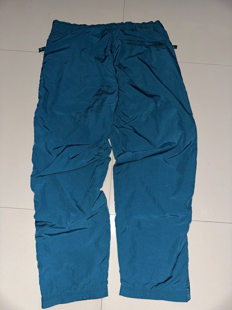 NIKE WOVEN TRACK PANTS (Category: Joggers) located in Manila. Submitted by bendeictsthrift53 (Listing ID 1468343090, Image 2). Description: - NIKE WOVEN TRACK PANTS - EXCELLENT TO BRAND NEW CONDITION - NO ISSUE - ALREADY WASH - SIZE M on tag - SOLID NA SOLID NITO SA PERSONAL🔥 - W 34 to 36 L 40 Hem 13.