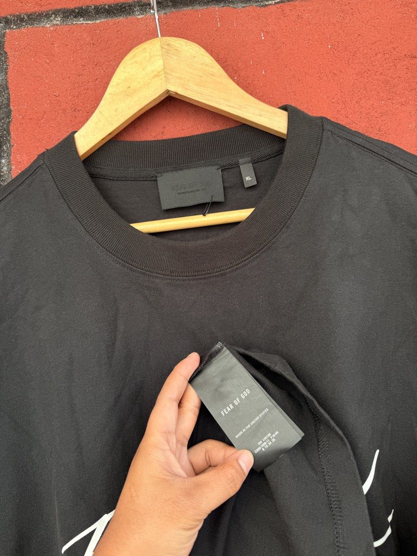 Nike x FOG (Category: Tshirts & Polo Shirts ) located in Baguio. Submitted by mardimercredi14 (Listing ID 1468333836, Image 3). Description: 🔥 Nike x FOG Dimensions: 24.5*30 Condition: excellent Color Rate: 10 ❌ none.