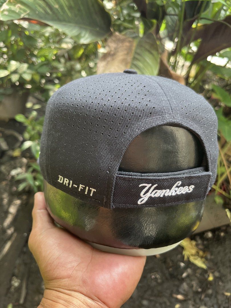 NIKE X Gen Merch (Category: Caps & Hats) located in Balingasag. Submitted by thriftkoto_83 (Listing ID 1468313834, Image 2). Description: .