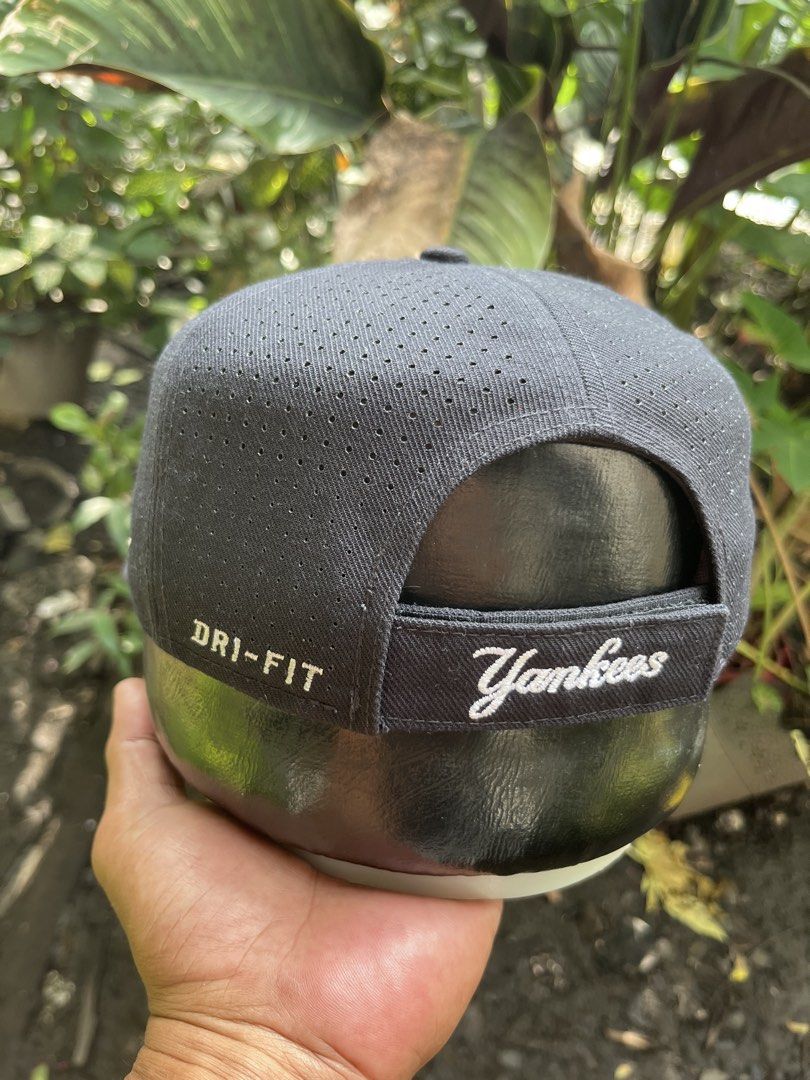 NIKE X Gen Merch (Category: Caps & Hats) located in Balingasag. Submitted by thriftkoto_83 (Listing ID 1468313834, Image 3). Description: .