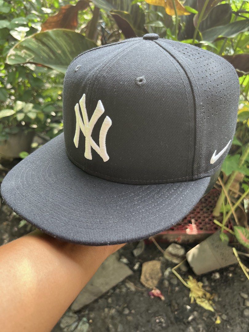 NIKE X Gen Merch (Category: Caps & Hats) located in Balingasag. Submitted by thriftkoto_83 (Listing ID 1468313834, Image 1). Description: .