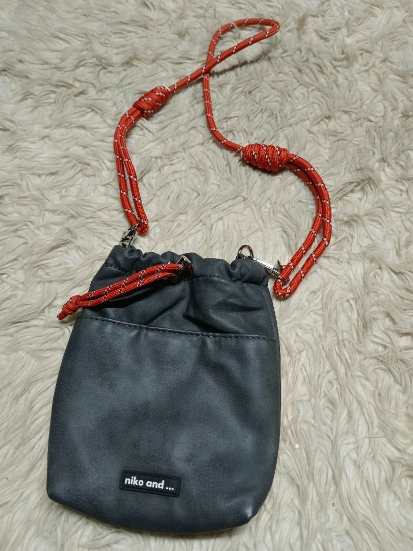 Niko and ... Sling Bag (Category: Sling Bags) located in Panabo. Submitted by assrtdph (Listing ID 1468448020, Image 1). Description: No Flaws Kasya CP and small wallet .