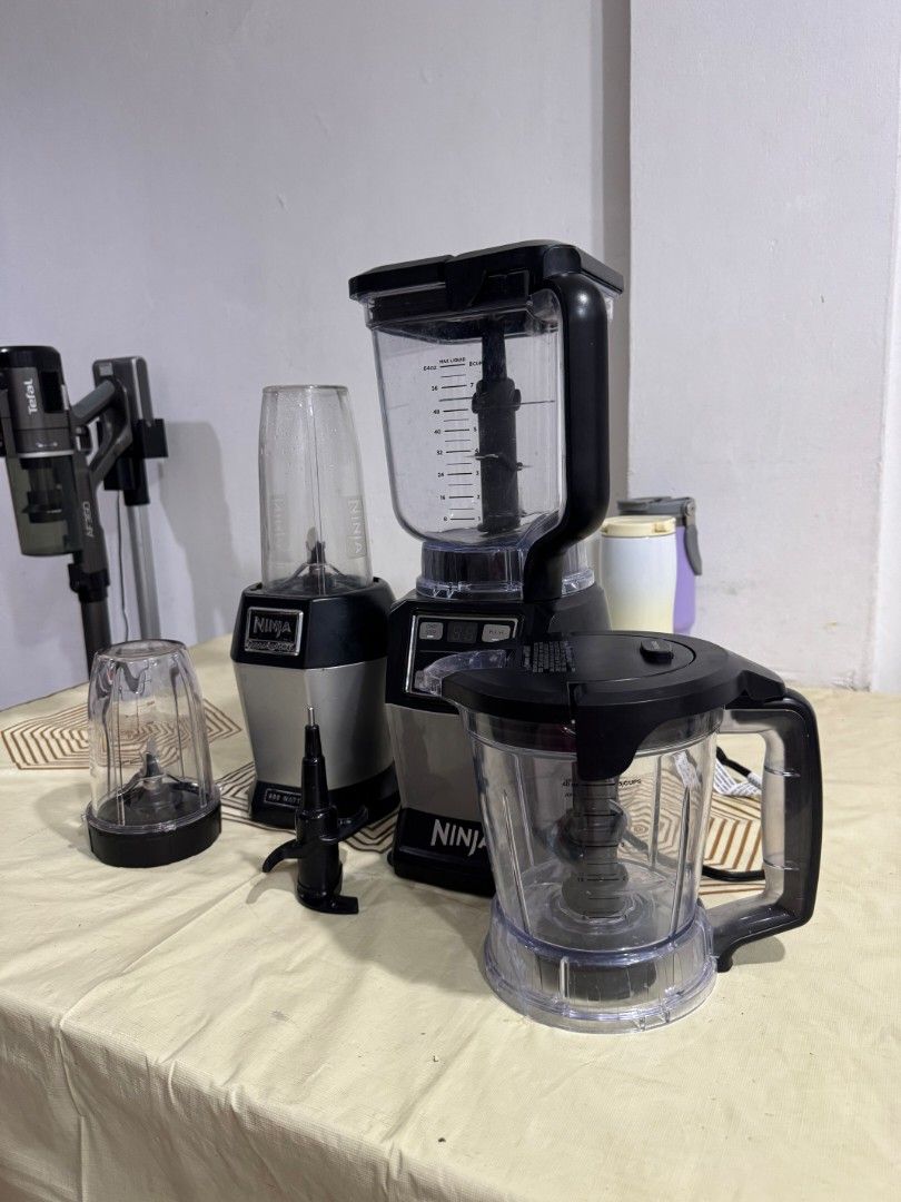 Ninja Blender & Food Processor Set – Auto-iQ & Nutri Pro (Category: Juicers, Blenders & Grinders) located in Lapu Lapu. Submitted by axl.rose05 (Listing ID 1468326229, Image 2). Description: Ninja Blender and Food Processor Set for sale. Includes 2 motor bases, blender pitcher, food processor bowl, personal blender cups, 5 blade attachments, and step-down transformer. ✓ Ninja Auto-iQ Motor Base ✓ Ninja Nutri Pro Motor Base ✓ Large Blender Pitcher