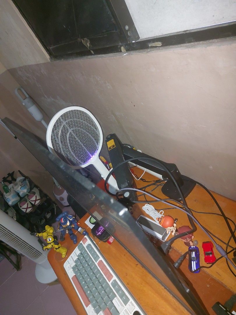 N-Vision Computer Monitor (Category: Monitor Screens) located in Manila. Submitted by freestone-01e5 (Listing ID 1468302403, Image 2). Description: 25 inches monitor plus inplay monitor mount last price is 4k non negotiable.