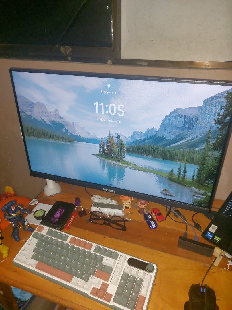 N-Vision Computer Monitor (Category: Monitor Screens) located in Manila. Submitted by freestone-01e5 (Listing ID 1468302403, Image 3). Description: 25 inches monitor plus inplay monitor mount last price is 4k non negotiable.