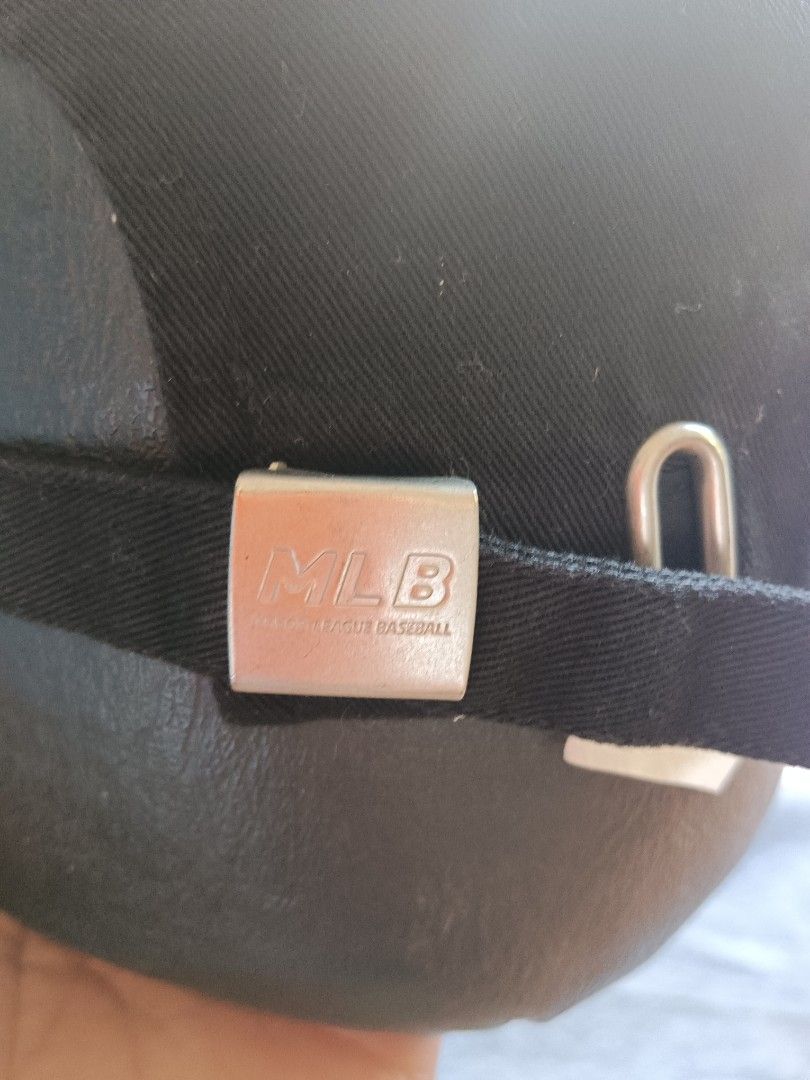 NY/MLB (Category: Caps & Hats) located in Manila. Submitted by thrifter12345 (Listing ID 1468328135, Image 3). Description: LEGIT BRAND ❕❕❕.