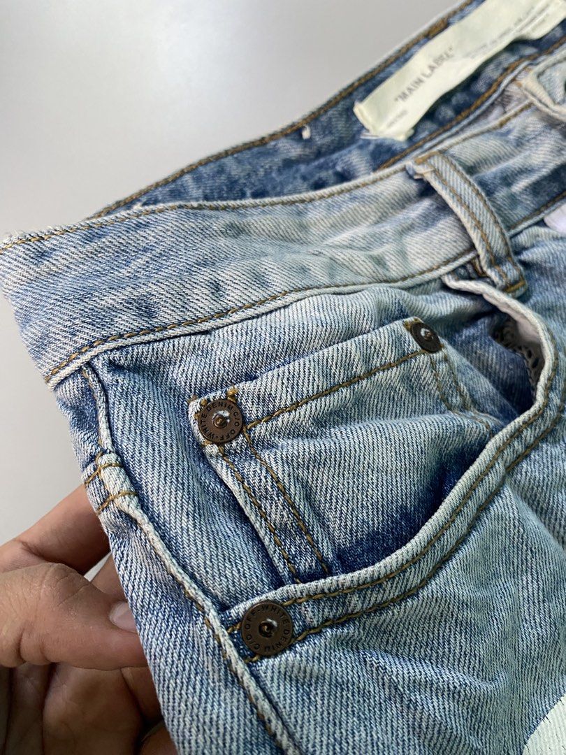 Off White (Category: Jeans) located in Manila. Submitted by r4y.garm3nts (Listing ID 1468295400, Image 3). Description: Waist 30-32.