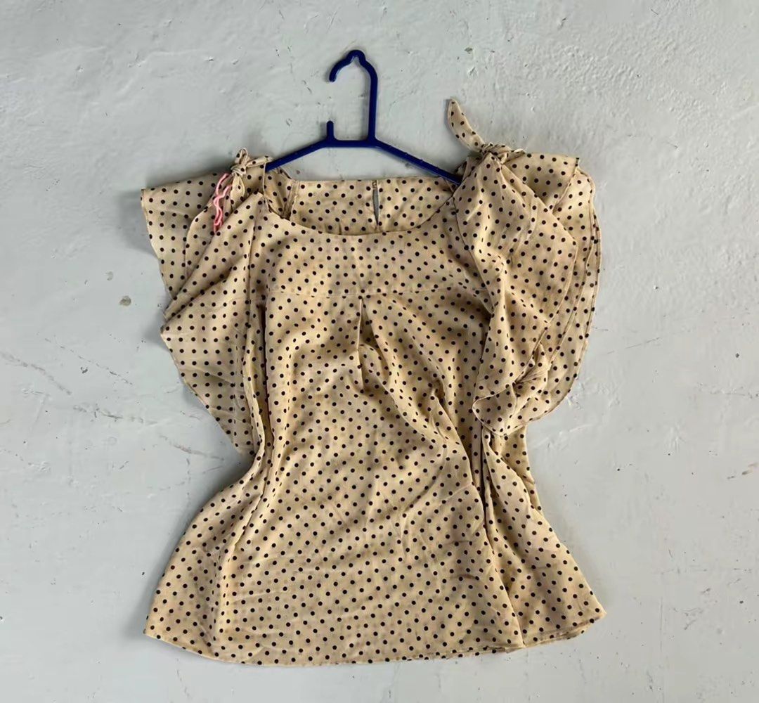 Office Beige Polkadot Ruffles Top (Category: Blouses) located in Pinamalayan. Submitted by _dragonfly (Listing ID 1468458739, Image 1). Description: .