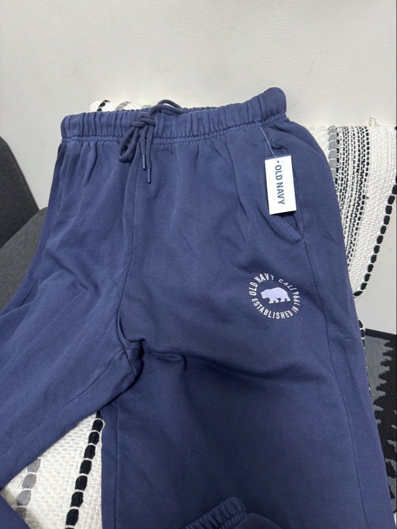 OLD NAVY JOGGER (Category: Joggers) located in Manila. Submitted by prettystuff1008 (Listing ID 1468430644, Image 2). Description: New size small on tag but can fit up to 38wline Bought it 2450 Very comfy light weight .
