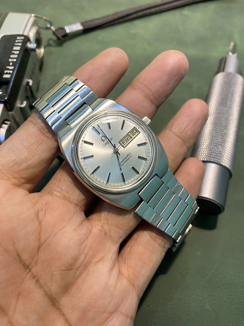 Om<ga seamaster automatic (Category: Men's Watches) located in Cebu City. Submitted by unoverse_vntg (Listing ID 1468293320, Image 3). Description: Om<ga Seamaster 1660216.2 / 3660848.2 Automatic Cal 1020 35 x 40 mm Year 1980s Period correct All original parts No aftermarket fitted Complete links Working perfect Serviced and regulated Tuned timegraph Newly polished 1month warranty for mechanical adjustment Guarantee authentic or money back No ori